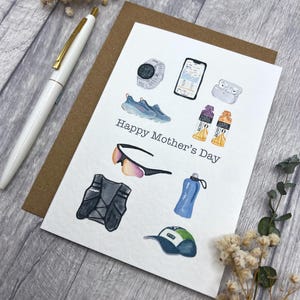 Carte de course pour la fête des mères, carte pour maman qui court de marathon, carte de célébration aquarelle essentiel pour les coureurs, carte pour amateur d'exercice