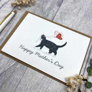 Carte de fête des mères smoking chat noir et blanc - carte personnalisée parfaite pour maman, jolie carte de voeux smoking chat coeur ballons, paysage A6