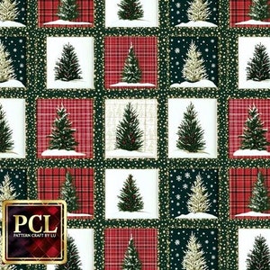 以下が含まれることがあります： 緑、赤、白のさまざまな色合いのクリスマスツリーが繰り返しデザインされたシームレスパターン。ツリーは、格子柄、雪片、金色のグリッターを背景に配置されています。パターンは金色の境界線で囲まれており、「PCL Pattern Craft by Lu」というテキストが含まれています。