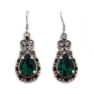 Emerald Green Filigree Flapper 1920&#39;s Style Antique Silver Earrings Gothic Edwardian Victorian Anniversary Bridal Wedding Bridesmaid