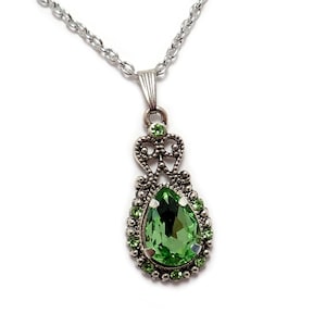 Light Peridot Green Filigree Flapper 1920's Style Antique Silver Victorian Necklace Choker Pendant Edwardian Goth Bridal Bridesmaid Wedding