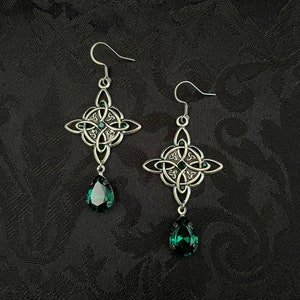 Emerald Green Trinity Triquetra Irish Celtic Knot Gaelic Earrings Bridal Wedding Antiqued Silver