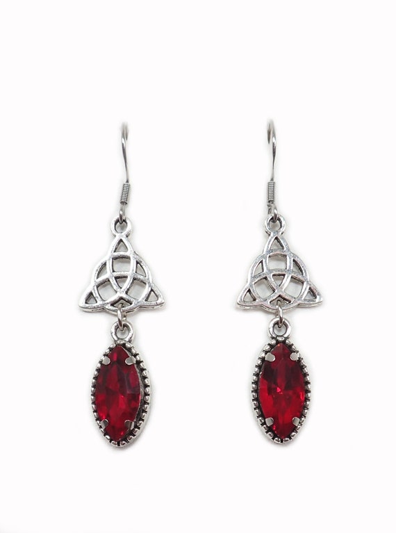 Teardrop Shape Open Antiqued Celtic Knot Design Earrings Sterling Silver Teardrop Shape Open Antiqued Celtic Knot Design Earrings Sterling Silver