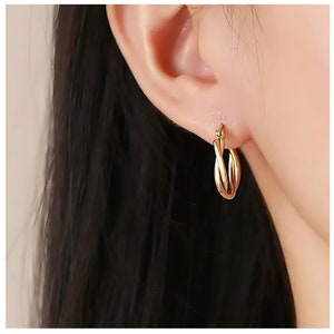 Huggie Gold Earrings Twisted Hoop Earrings Minimalist Earring Design French Style by BRELOVIA [ROLINA]