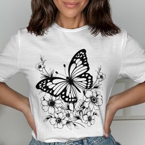Schmetterling und Blumenmuster png | sng für T-Shirt Druck | Sofortiger Download für DIY-Projekte | Naturinspiriertes Grafikdesign für Bekleidung