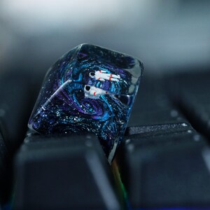 Handmade Astronaut Resin Keycap Set for Mechanical Keyboards, Galaxy ...