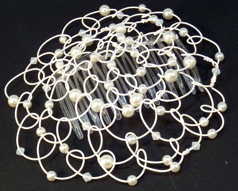 Jewish Wedding Kippah for Women, Wire Beaded Kippah, Synagogue Hat made of White Wire Pearls and Crystals 4 image 3