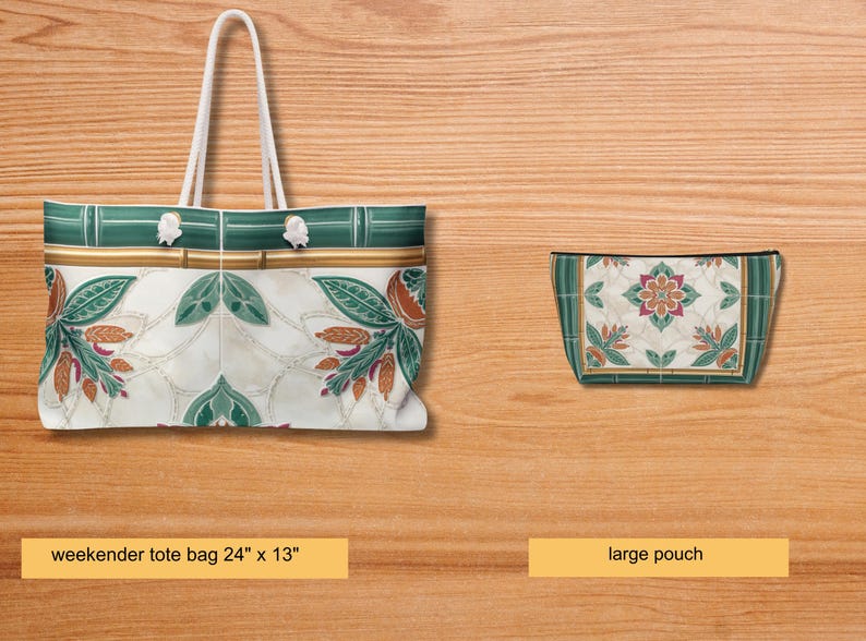 K&ouml;nnte beinhalten: Eine Tragetasche, 61 cm x 33 cm, und eine gro&szlig;e Tasche mit floralem Design. Die Tragetasche hat wei&szlig;e Seilgriffe und eine gr&uuml;ne und goldene Verzierung. Die Tasche hat ein passendes Design mit einem zentralen Blumenmotiv und gr&uuml;ner Verzierung.