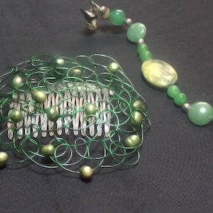 Image of a Green Wire Beaded Kippah and Tallit Set on a black background