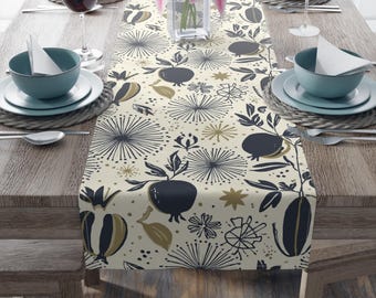 Pomegranate Table Runner, Starburst Modern Heirloom Style, Farmhouse Dining Table, Botanical Holiday Linens