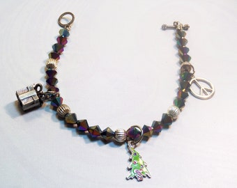 Christmas Tree, Beaded Charm Bracelet, Handmade, Holiday Jewelry, Holiday Gift Jewelry, Stocking Stuffer