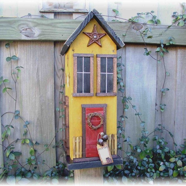 Primitive Folk Art Birdhouse