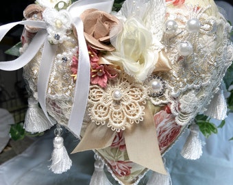 Cojín colgante hecho a mano con forma de corazón, con brotes de lavanda secos, flores y cintas, para decoración del hogar y la oficina.