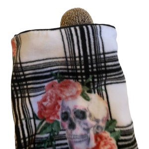 Skulls & Roses Snuggle Sack for Small Pets image 3