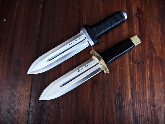 Handmade Vinland Saga Thorfinn Daggers: D2 Steel Anime Replica with Leather Sheath