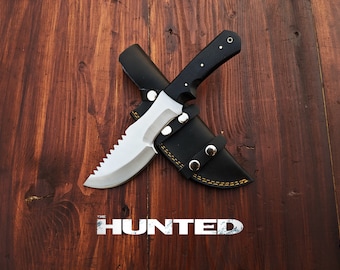 Cuchillo de seguimiento de acero D2 hecho a mano: mango de micarta de espiga completa, funda de cuero