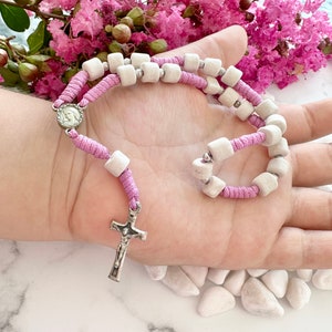 Rosario de la paz hecho en casa de Medjugorje con cuentas de piedra / Cruz de Medjugorje / Nuestra Señora de Medjugorje / Medalla de Jesús / Tarjeta de oración católica de regalo