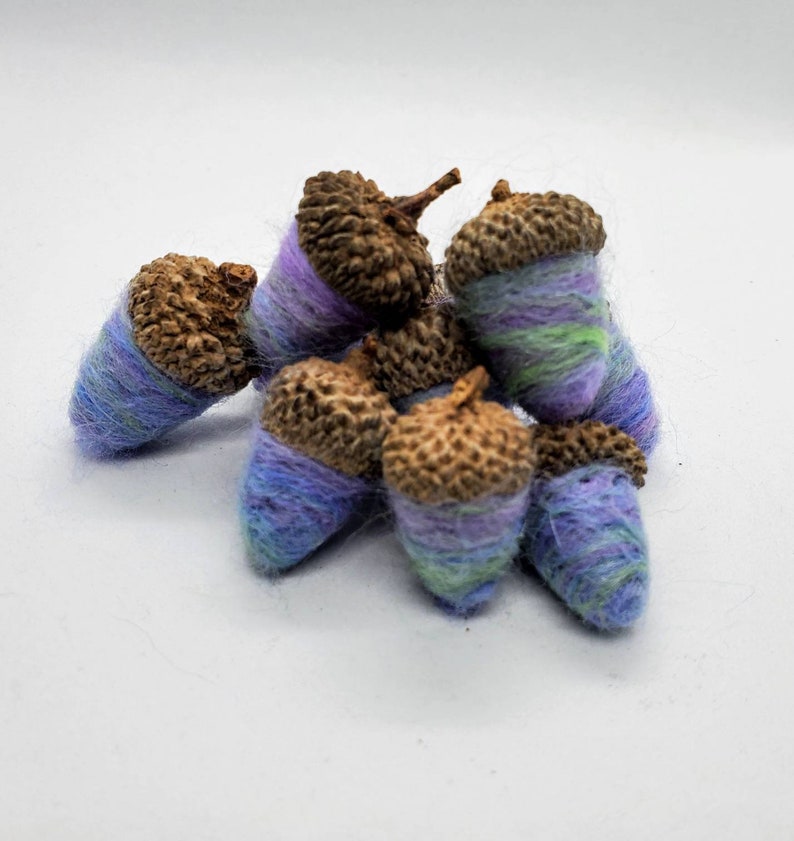 Rustic Needle Felted Acorns, Mermaid hair, Felt Decorations, Bowl Fillers, Vase Fillers, Primitive Decor, Home Decor image 2