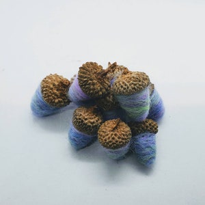 Rustic Needle Felted Acorns, Mermaid hair, Felt Decorations, Bowl Fillers, Vase Fillers, Primitive Decor, Home Decor image 6