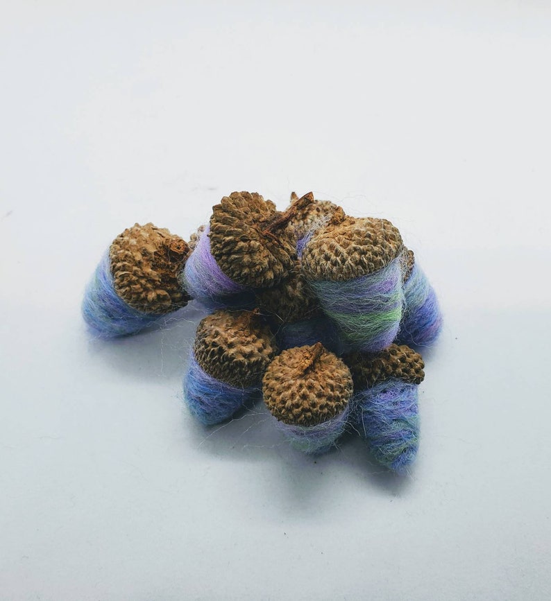 Rustic Needle Felted Acorns, Mermaid hair, Felt Decorations, Bowl Fillers, Vase Fillers, Primitive Decor, Home Decor image 6