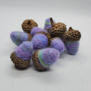 Rustic Needle Felted Acorns, Mermaid hair, Felt Decorations, Bowl Fillers, Vase Fillers, Primitive Decor, Home Decor image 8