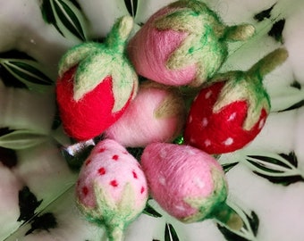 Needle Felted Strawberries, Bowl Fillers summer, fake food, needle felted decorations, fake fruit, strawberry home decor for summer