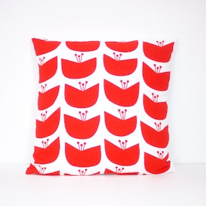 Funda de almohada - BLOSSOM poppy / Funda de cojín, almohada roja retro, almohada roja linda, decoración roja de mediados de siglo, almohada de flores rojas moderna