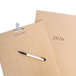 Calendario Kraft 2026, grande calendario da parete minimalista, calendario per famiglie in carta riciclata, calendario moderno in carta marrone 2026, grande calendario da parete