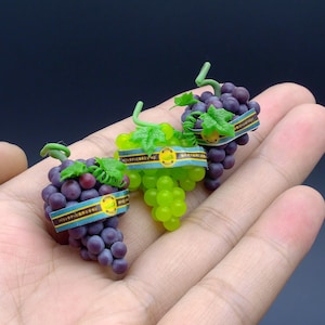 1/12 Scale Realistic Miniature Grapes - Dollhouse Food | Fake Food, Miniature Fruit | One Inch Scale | Tiny Stuff, Mini Things,Doll Food