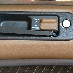 Nissan 300ZX (Z32) T-top handles