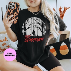 Pet Sematary horror t-shirt shown or mannequin. Vintage-style print on black fabric for fans of 80s cult movies.