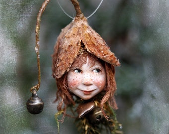 Pixie girl Luna handmade decoration, Zapfenkind