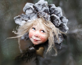 Pixie girl Nele handmade decoration, Zapfenkind