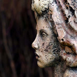 Frauen Relief Ramona-Limited Edition Wandbehang