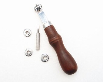 4 In 1 Adjustable Leather Pitch Wheel Tool with Wooden Handle for DIY Sewing