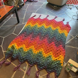 Regenbogen Ripple Afghan