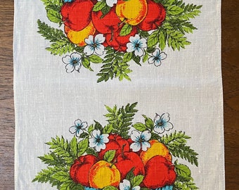 Vintage Tea Towel Fruit and Flower Basket Design