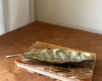 Vintage Brass Tobacco Leaf Dish, 1963 Metalcraft, Mid Century Trinket Tray
