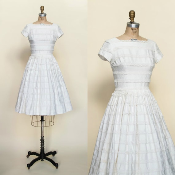1950s White Cotton Dress --- Vintage Full Skirt Dr