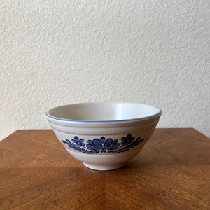 Vintage Pfaltzgraff Yorktowne Serving Bowl