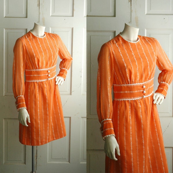 SALE Mini Dress / 1970s Mod Dress