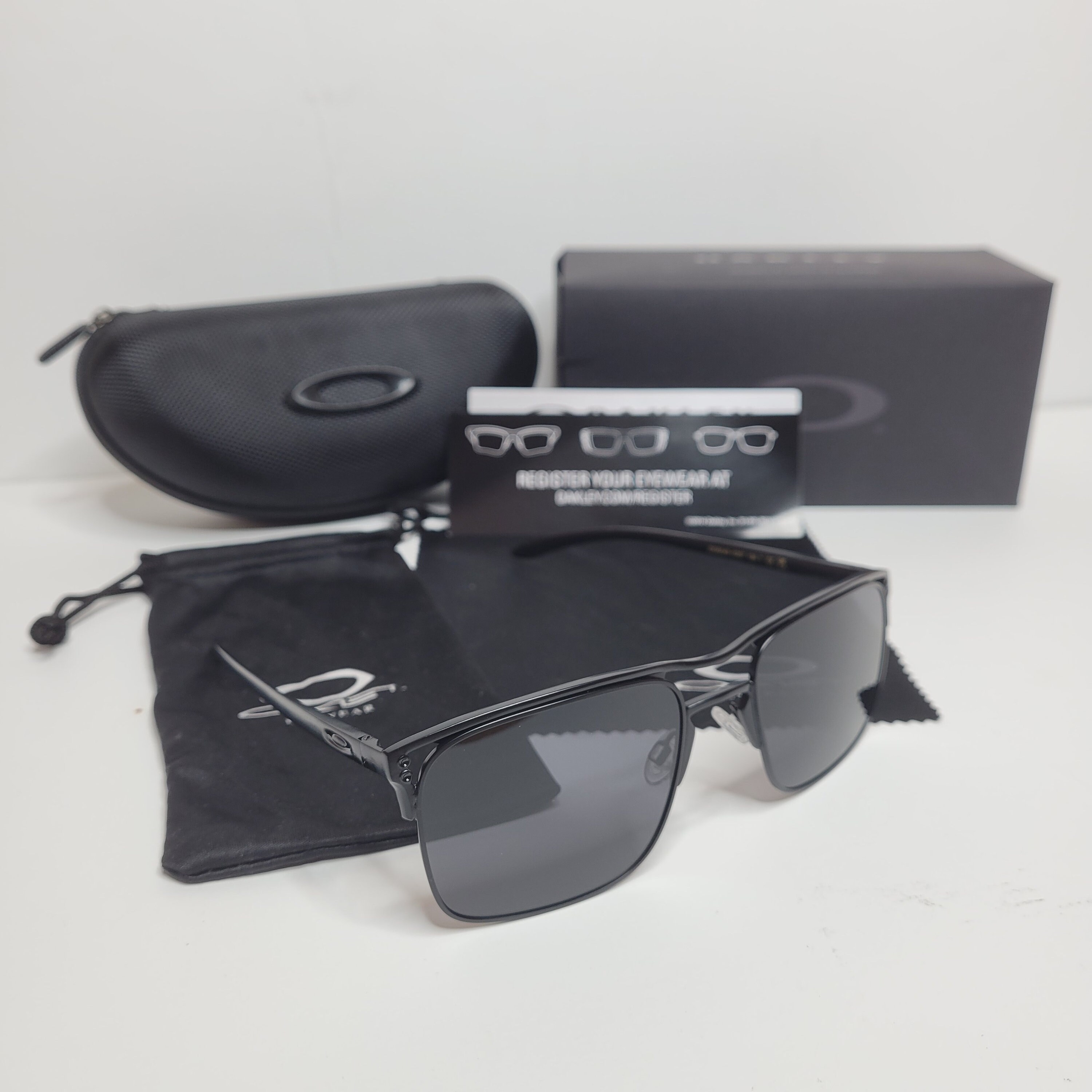 Oakley holbrook box hotsell