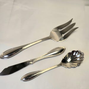 Oneida Arbor American Cheese Knife Meat Fork Sugar Shell Stainless USA Hostess