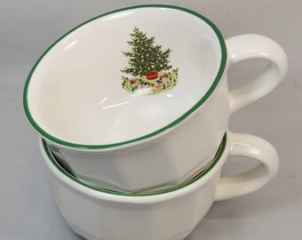 Vintage Pfaltzgraff Christmas Heritage Flat Cups Mugs Castel Stamp USA