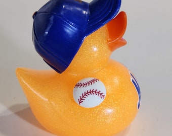 MEDICOM TOY - F.C.R.B. × MLB RUBBER DUCK il_fullxfull.6124957210_8idk.jpg