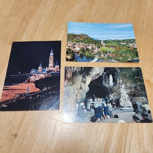 Cartes postales illustrées des années 50, Lourdes, France, Pyrénées, 49