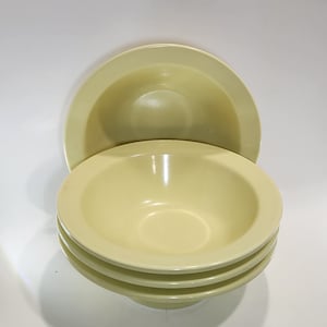 4 Vintage Boontonware 6.75&quot; Cereal Soup Bowls Yellow Melmac Melamine Atomic