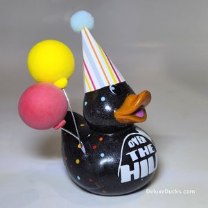 OVER THE HILL - Jede Zahl Geburtstag Quietscheente Geschenk Bedazzle Einzigartige Dashboard Ente