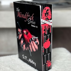 La serie Mindf*ck de S.T. Abby Sprayed Edge