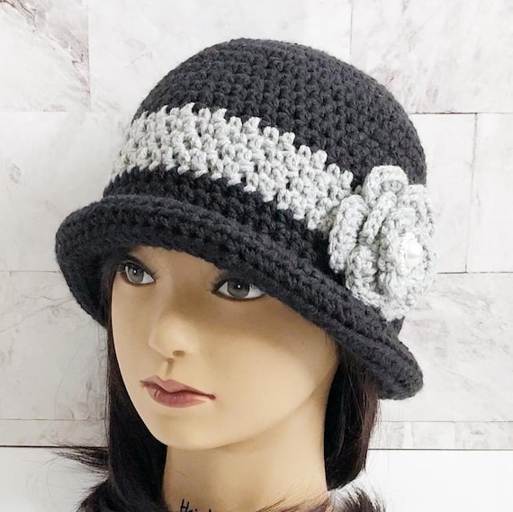 Crochet Cloche Rolled Brim Hat, 1920s Flapper Style, Vintage